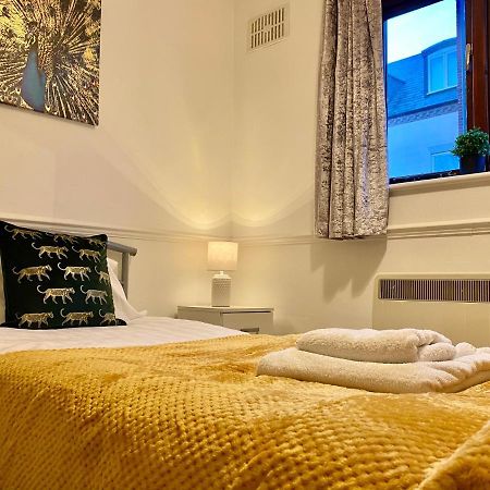 Easyrest Spalding - 4 Beds & Free Parking - Central & Modern Open Plan Apartment - Convenient Location Экстерьер фото