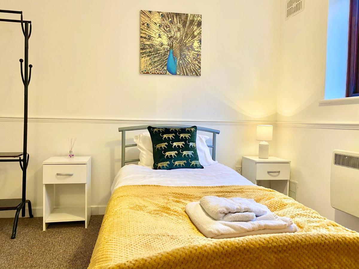 Easyrest Spalding - 4 Beds & Free Parking - Central & Modern Open Plan Apartment - Convenient Location Экстерьер фото